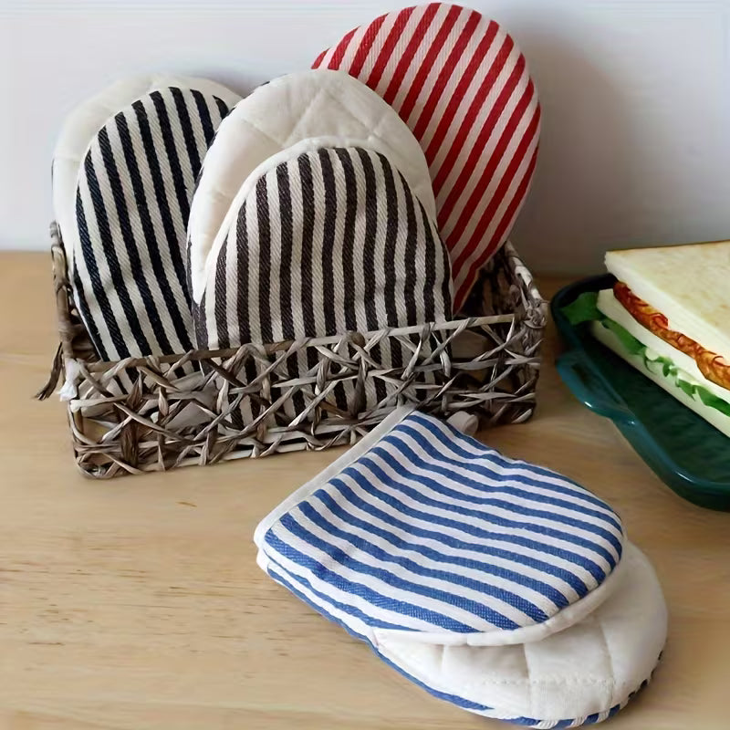 Stripe Oven Mitts
